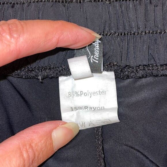 Trendy‎ Womens Drawstring Elastic Waist Flowy Athletic Shorts Black Size XL - Picture 5 of 8